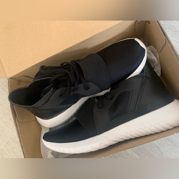 ADIDAS TUBULAR DEFIANT - BLACK (6.5W) - Picture 2 of 3